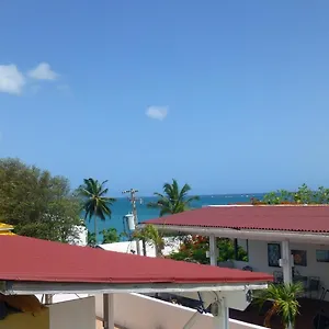 https://casa-almendro.comcaribbean.com